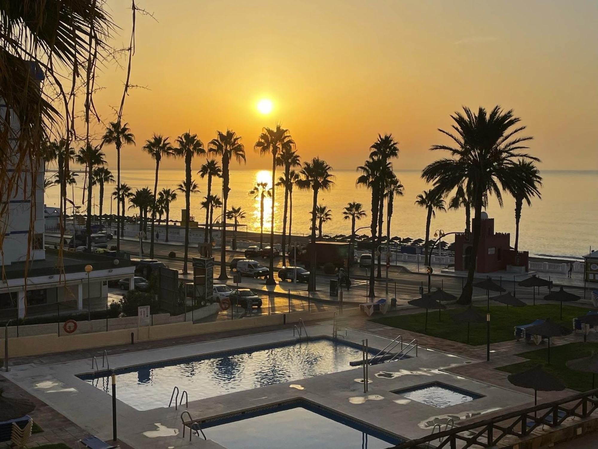 贝纳尔马德纳Aloha Playa Vistas Al Mar公寓 外观 照片