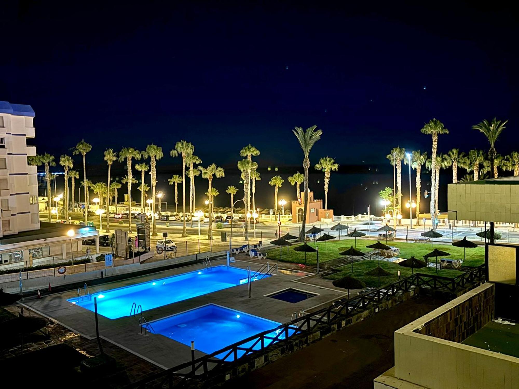 贝纳尔马德纳Aloha Playa Vistas Al Mar公寓 外观 照片
