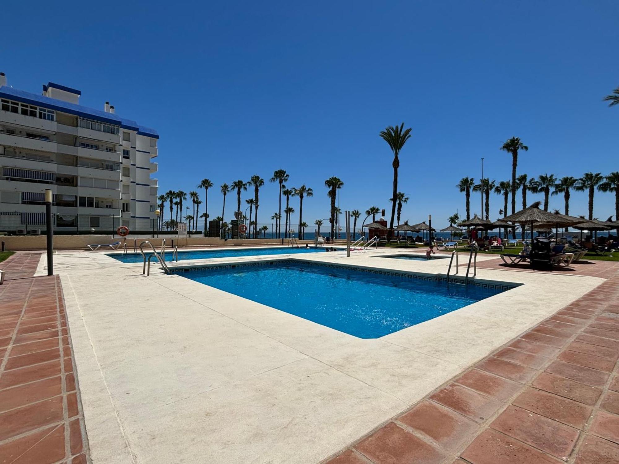 贝纳尔马德纳Aloha Playa Vistas Al Mar公寓 外观 照片