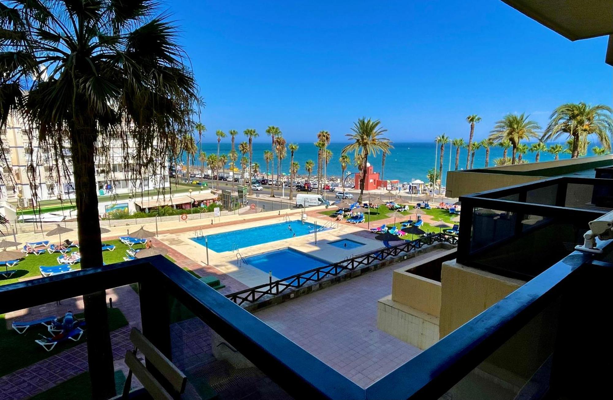 贝纳尔马德纳Aloha Playa Vistas Al Mar公寓 外观 照片